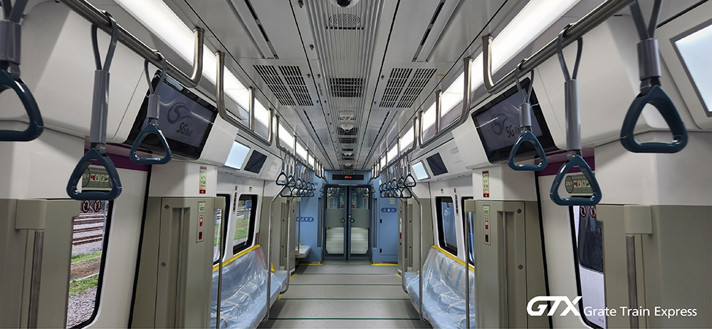 GTX 차량 내부 사진