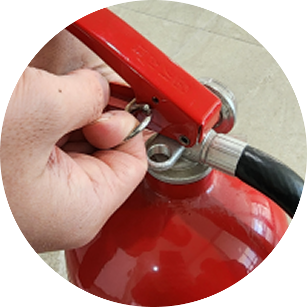 소화기 안전핀 제거